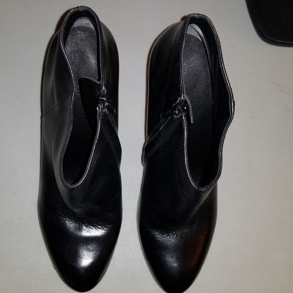 Nine West Leather Platform Booties size 11M